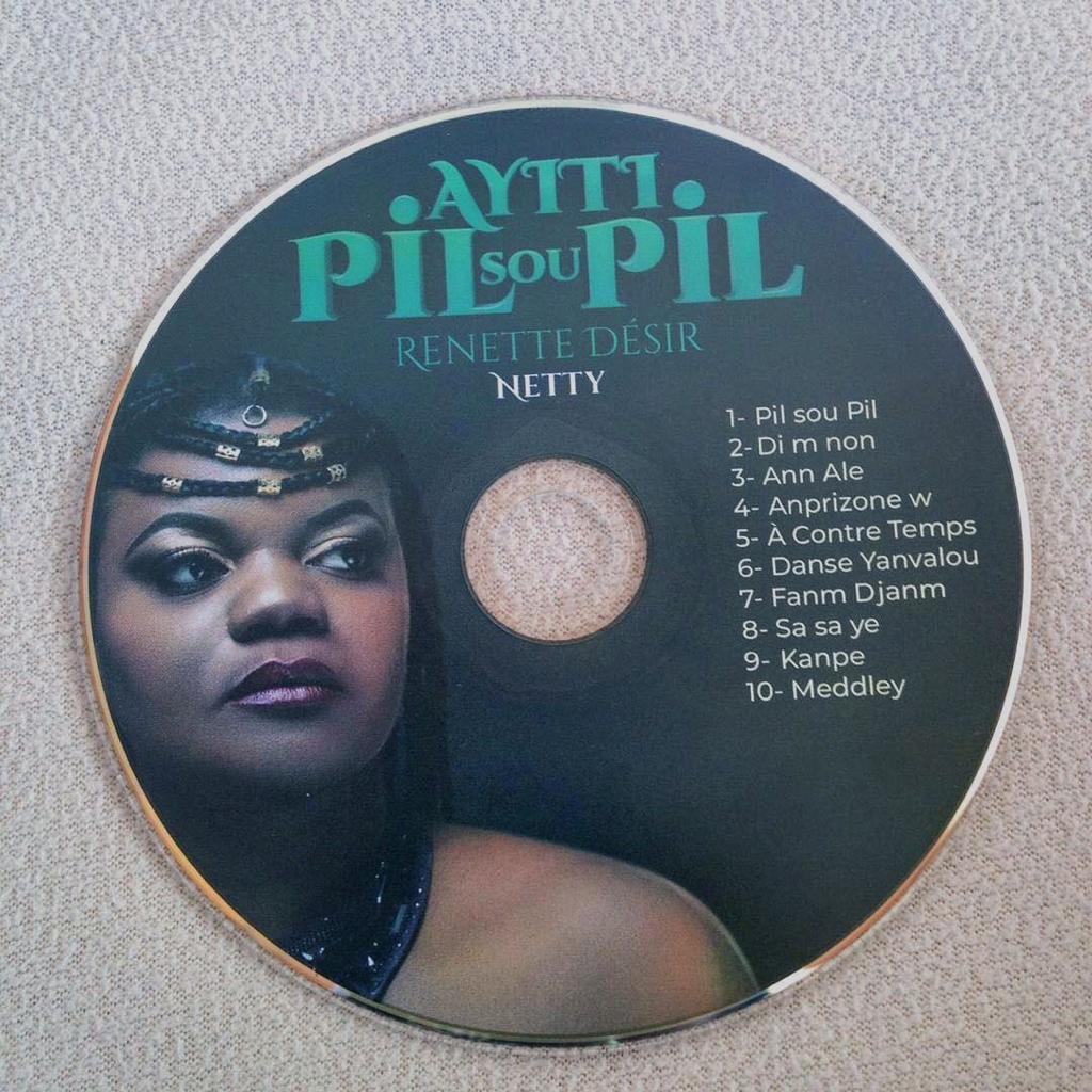 Cover de l'album "Ayiti Pil Sou Pil" de Renette Désir